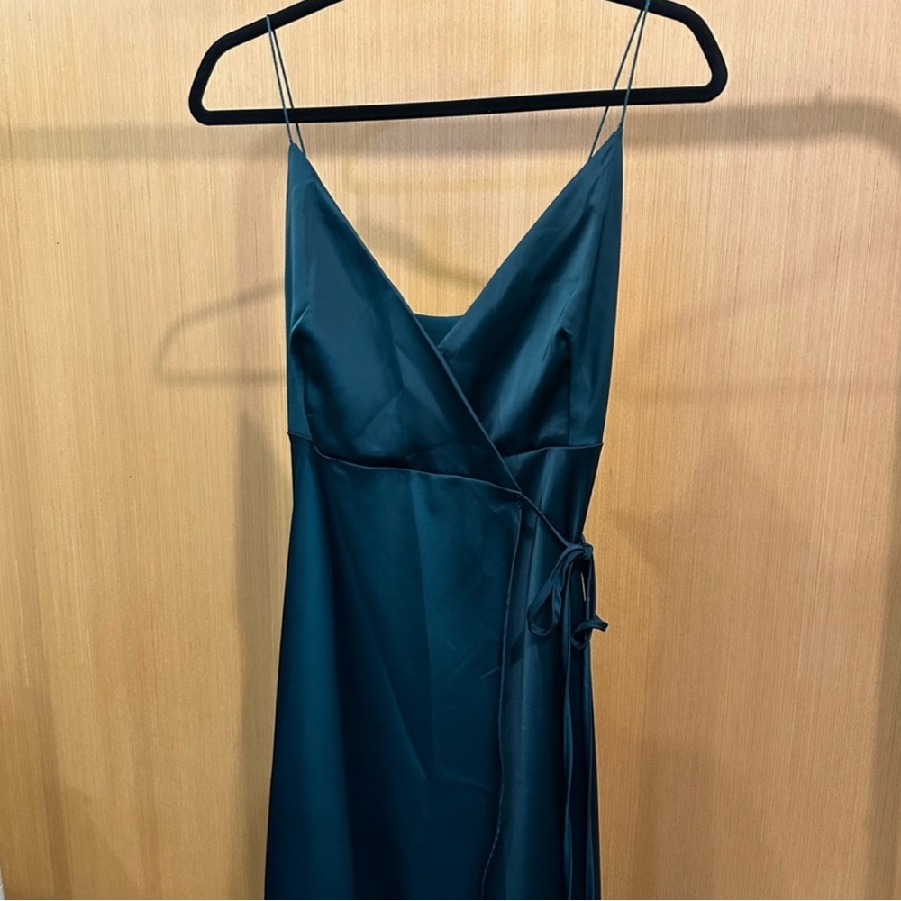Showpo Maxi Dress - Picture 2 of 4
